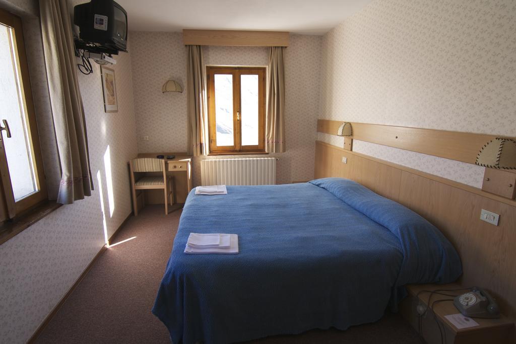 Hotel Folgore Passo Stelvio Room photo